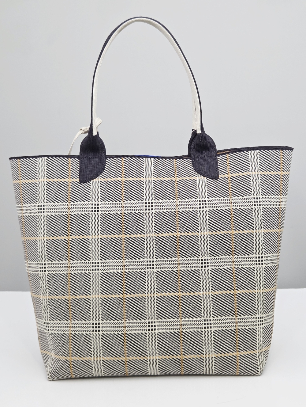 NWT ROTHY'S THE LIGHTWEIGHT TOTE BAG IN GLEN PLAID - Picture 5 of 6